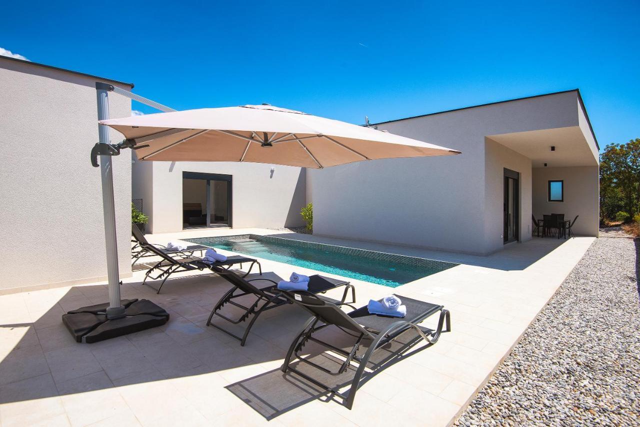 Vila Nauta - Luxury In Vintijan, Near Pula Exteriör bild